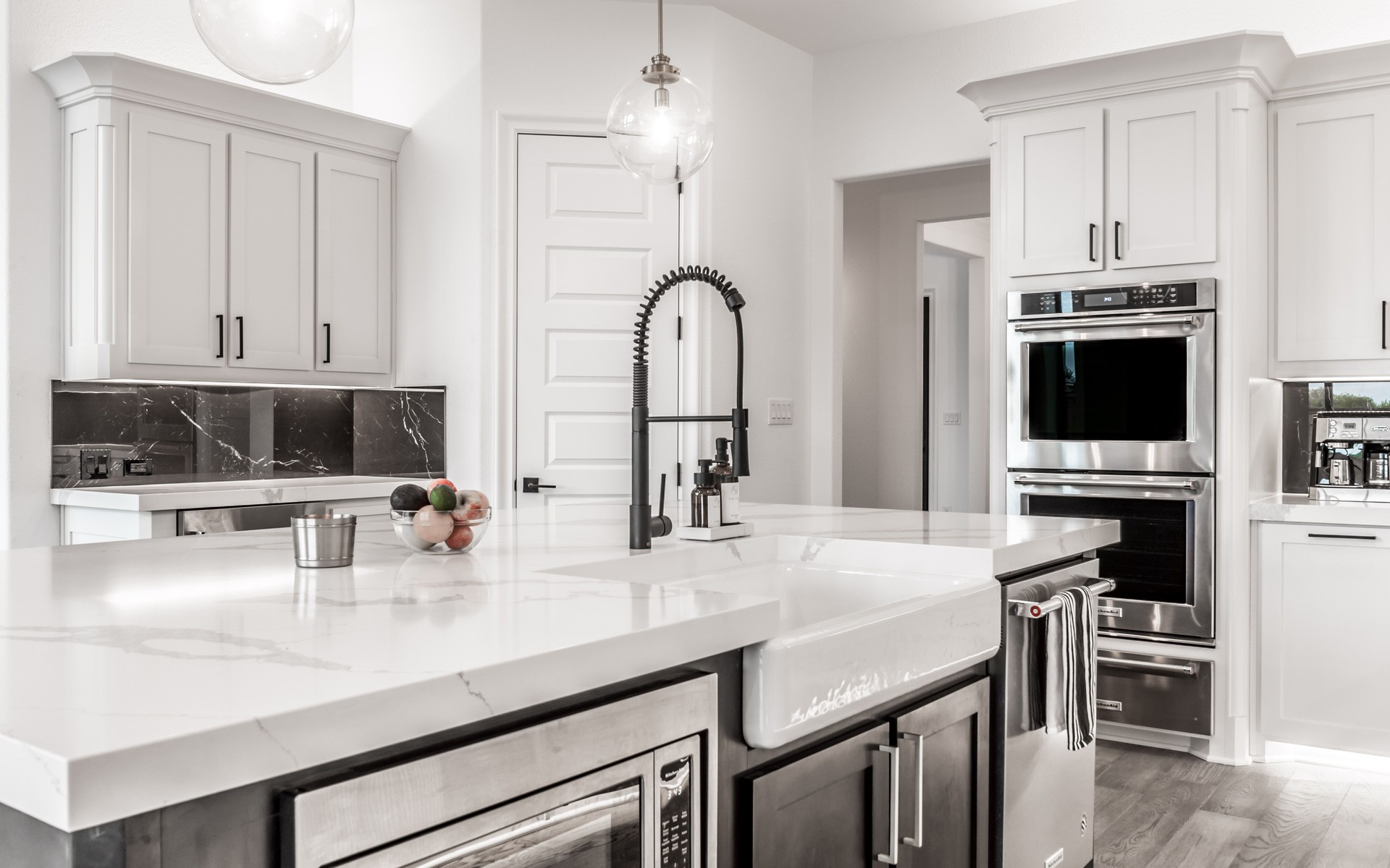View of a kitchen with beautiful, modern interior